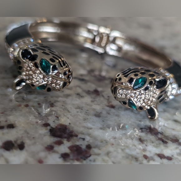 Betsey Johnson Leopard Hinged Bracelet - Picture 2 of 10